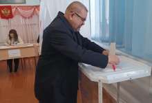 В Мичуринском сельском поселении проголосовал глава района